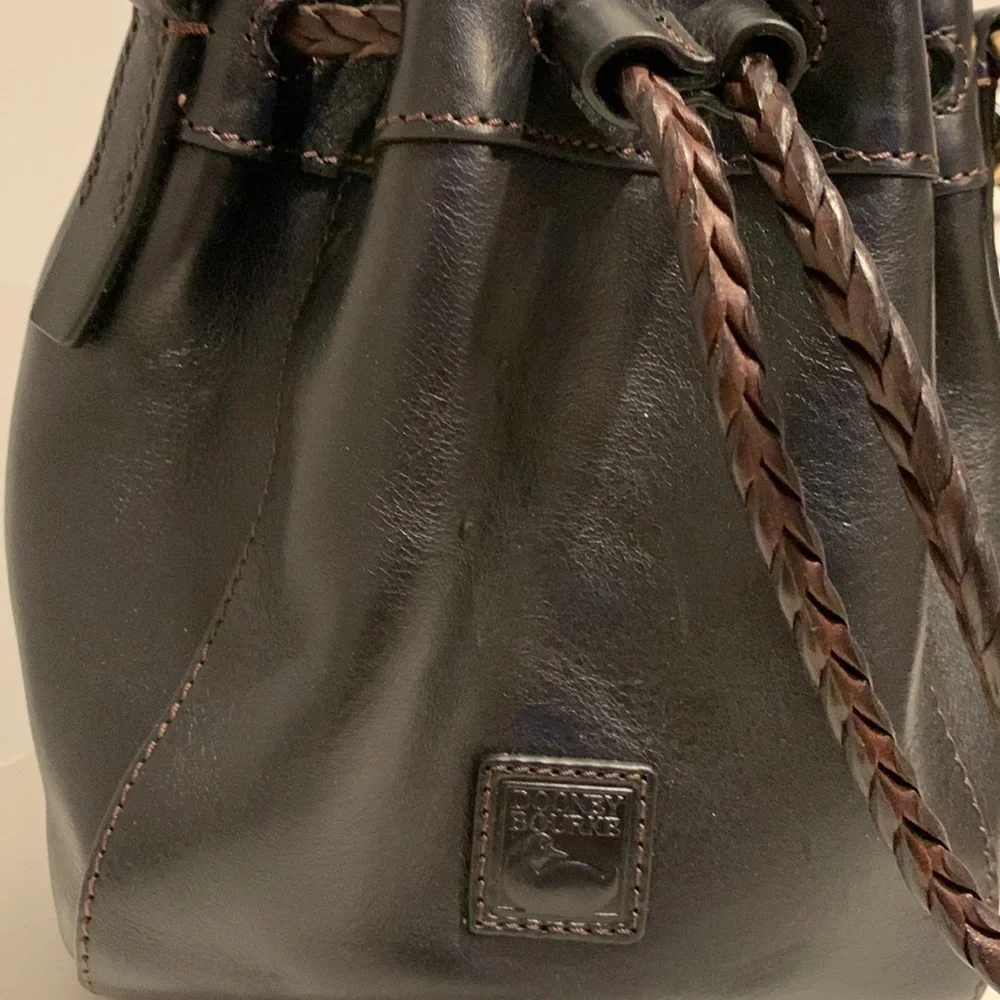 💕Dooney & Bourke Florentine Leather Small Bucketbag - Picture 2 of 7